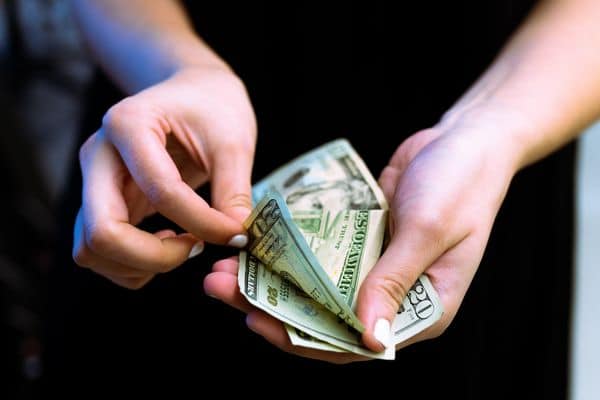 Money Moves To Make In Your 20s (Must Read)