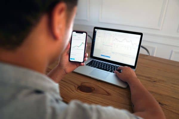 Equal-Weighted Vs. Cap-Weighted Index Funds