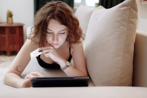 6 Shocking Millennial Spending Statistics