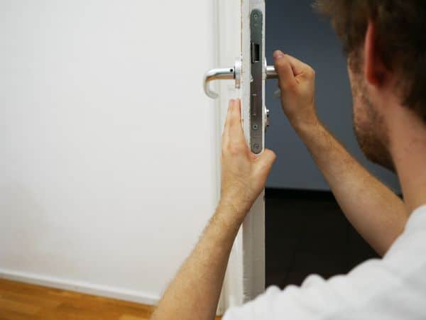 The Best Locksmith Course Online: Learn To Make $1,000’s