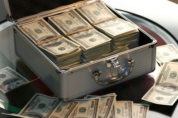 How Much Is 6 Figures? (Plus 7, 8, 9 and 10 Figures Explained)