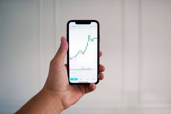 Individual Stocks vs Index Funds (Pros And Cons)