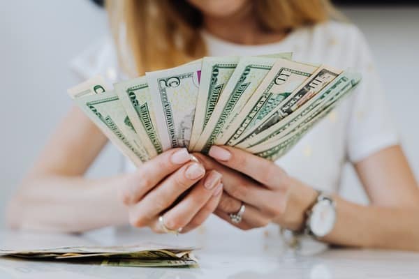 16 Tips For Saving Money As A Stay At Home Mom
